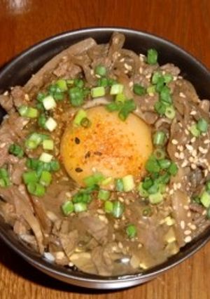 舞茸・白滝入りでボリューム満点の牛丼！！-レシピのメイン写真