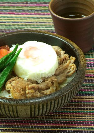 夏野菜のロコモコしょうが焼き丼-レシピのメイン写真