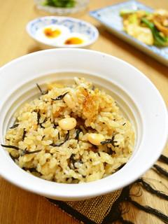 醤油麹でお豆たっぷり梅ひじきご飯-レシピのメイン写真