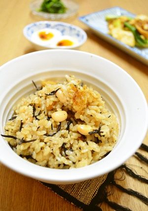 醤油麹でお豆たっぷり梅ひじきご飯-レシピのメイン写真