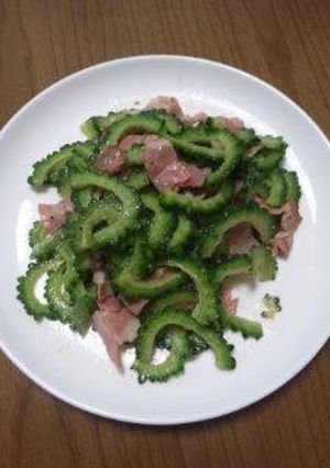 ゴーヤとベーコンの炒めもの-レシピのメイン写真