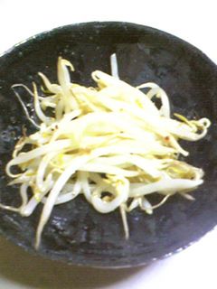 レンジで簡単もやしの塩こうじラー油和え-レシピのメイン写真