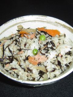 カンタン☆鮭とひじきの混ぜご飯-レシピのメイン写真