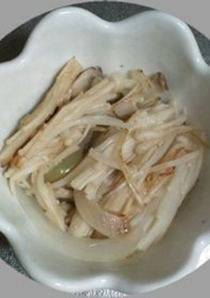 えのきと玉ねぎのバター炒め　-レシピのメイン写真