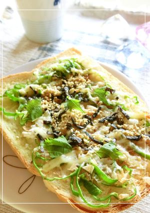 ピーマンの塩昆布おかかわさびトースト-レシピのメイン写真