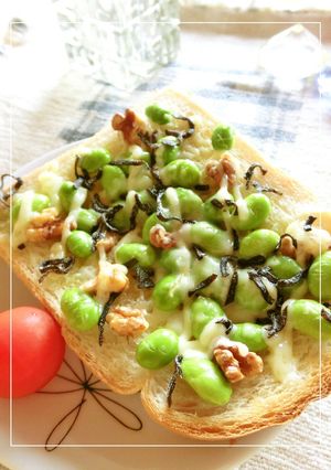 枝豆と胡桃の塩昆布トースト-レシピのメイン写真