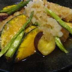 รูปของ 豚肉と揚げ野菜のみぞれ煮