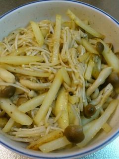 ジャガイモとキノコのバター炒め-レシピのメイン写真
