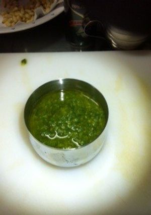 家庭菜園でとれたバジルでバジルペースト-レシピのメイン写真
