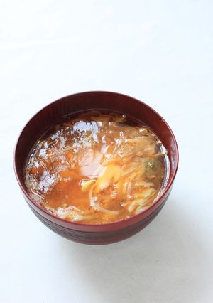 もやしとキムチとツナのお味噌汁。-レシピのメイン写真