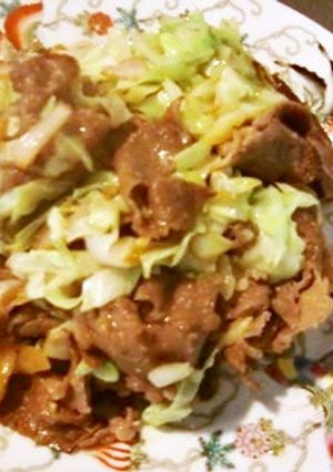 オリーブオイルで炒め揚げ、牛肉とキャベツ-レシピのメイン写真