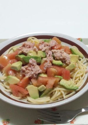 トマトとアボカドの冷製パスタ-レシピのメイン写真