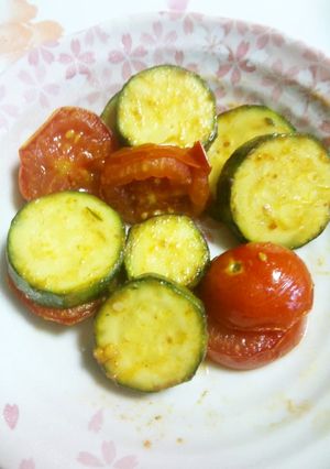 夏野菜☆ズッキーニのトマト炒め♪-レシピのメイン写真