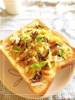 ハムと玉葱と塩昆布のカレー風味トースト-レシピのメイン写真