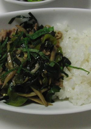 ごぼう・ニラ・豚丼-レシピのメイン写真