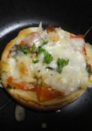 エビ＆トマト＆大葉で♪ピザトースト-レシピのメイン写真