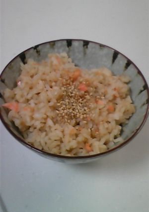 手抜きすぎ?超簡単鮭の炊込ご飯-レシピのメイン写真