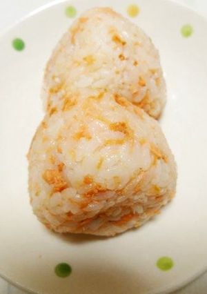 超簡単！！鮭ほぐしおにぎり★-レシピのメイン写真