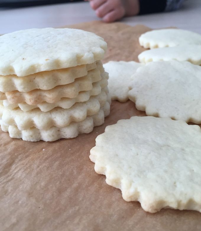 クックパッド ブレンダーdeサクサク簡単型抜きクッキー by saya1227