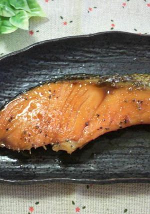 蜂蜜で照り照り！鮭の照り焼き-レシピのメイン写真