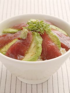 まぐろとアボカドのづけ丼-レシピのメイン写真