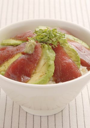 まぐろとアボカドのづけ丼-レシピのメイン写真