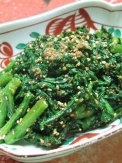 茹でて混ぜるだけ「春菊の胡麻和え」-レシピのメイン写真