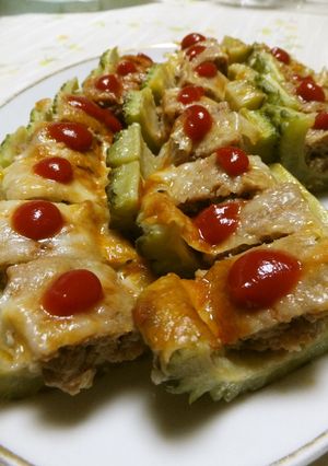 ゴーヤのボート☆肉詰めチーズ焼き-レシピのメイン写真
