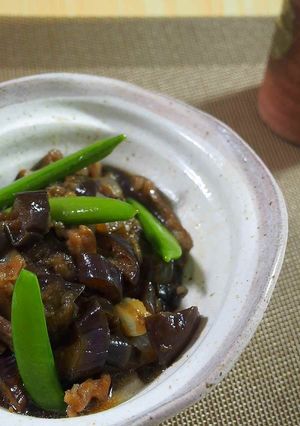 フライパンで手早く♪ホルモンでナスの煮物-レシピのメイン写真