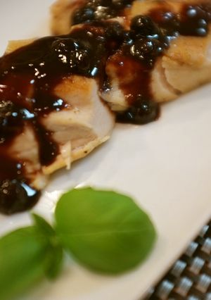 グリルチキンのブルーベーリーソース-レシピのメイン写真
