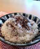 赤シソふりかけでご飯モリモリ