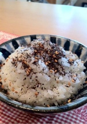 赤シソふりかけでご飯モリモリ-レシピのメイン写真