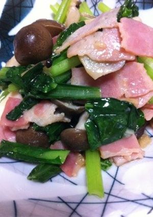 小松菜とベーコンの醤油バター炒め-レシピのメイン写真