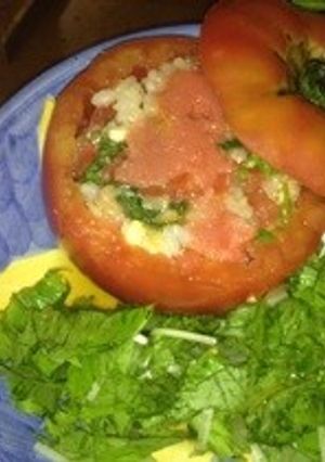 トマトにライスサラダ詰めwith明太子-レシピのメイン写真