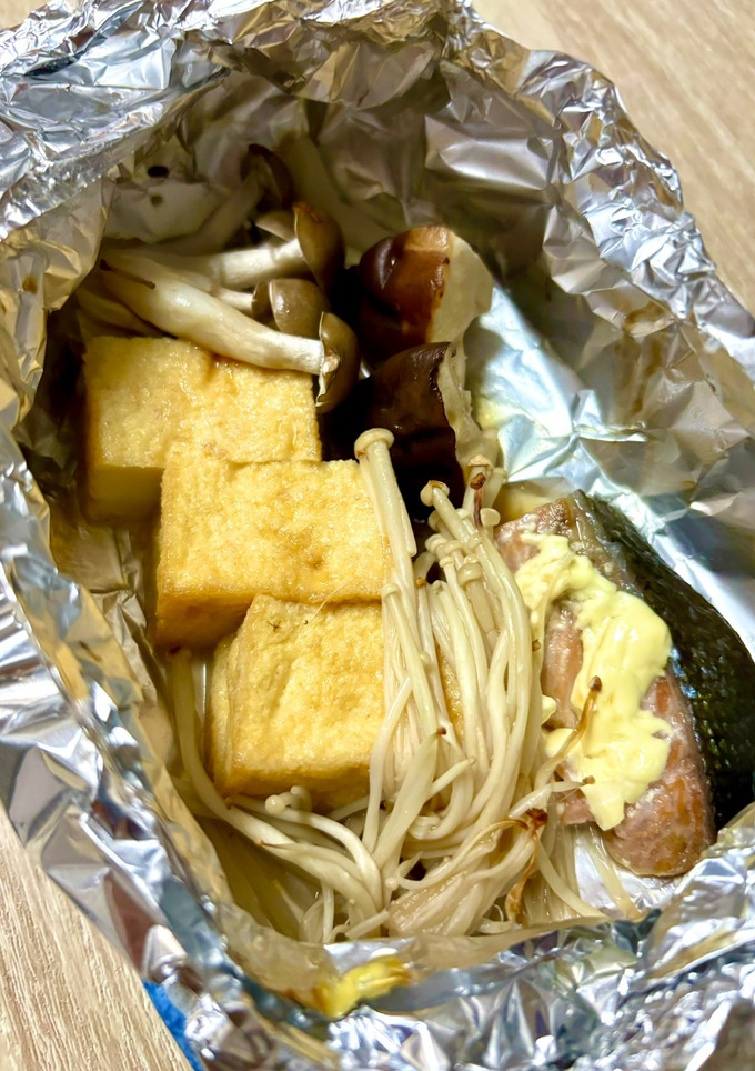 秋鮭ときのこと厚揚げのホイル焼き♪-レシピのメイン写真
