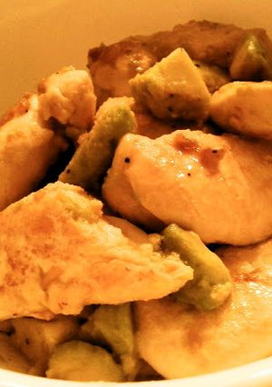 鶏肉とアボカドのにんにくマヨ醤油炒め-レシピのメイン写真