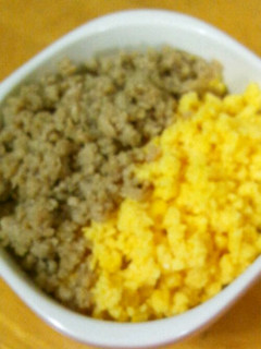 我が家の鶏そぼろ丼-レシピのメイン写真