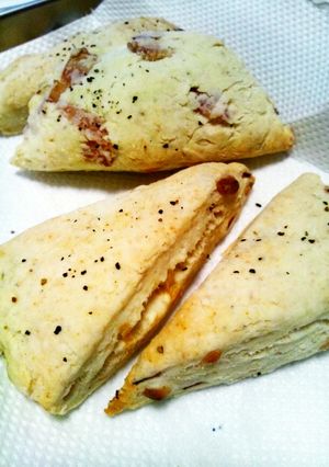 朝ごはんに♡ベーコンとチーズのスコーン-レシピのメイン写真