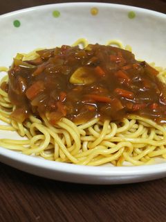 残ったカレーde焼かないカレー焼きそば-レシピのメイン写真