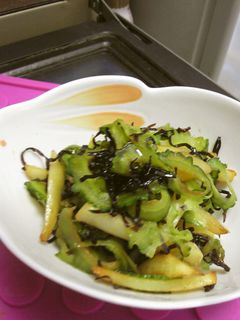 ゴーヤとじゃがいもの塩昆布炒め-レシピのメイン写真