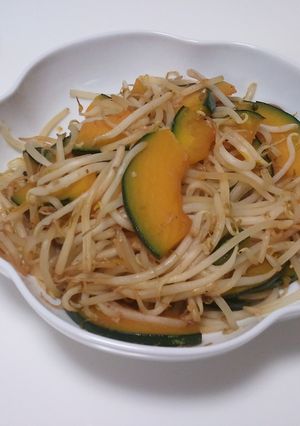 野菜だけで満腹！かぼちゃとモヤシ炒め-レシピのメイン写真