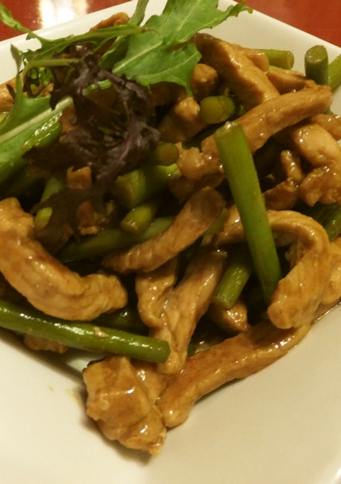 カレー風味の豚とにんにくの芽の炒め物-レシピのメイン写真