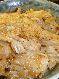 豚バラ肉で作るネギ塩麹豚丼-レシピのメイン写真