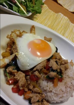 タイ料理の定番ガッパオライス♪-レシピのメイン写真