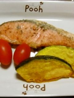 鮭のムニエルは薄力粉を落ち着かせて-レシピのメイン写真