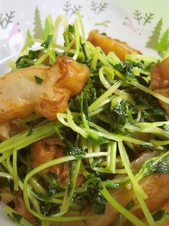 簡単5分!豆苗とさつま揚げの炒め物-レシピのメイン写真