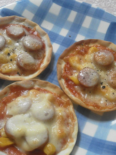 *餃子の皮で☆即席ピザ*-レシピのメイン写真