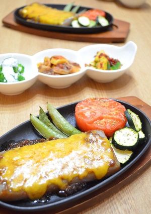 醤油麹で甘辛チーズの蒟蒻ステーキ-レシピのメイン写真
