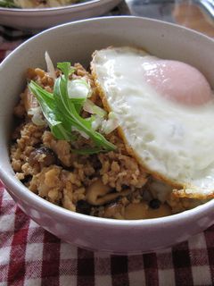 簡単☆しめじの鶏そぼろ丼-レシピのメイン写真