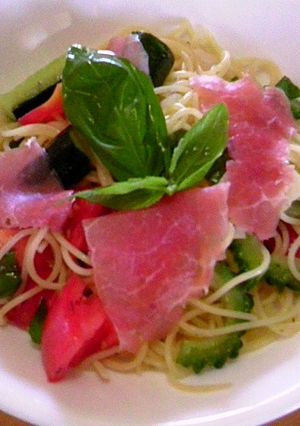 生ハムと夏野菜とバジルの冷製パスタ-レシピのメイン写真
